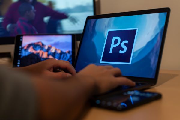 Graphic Design Volunteer img